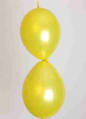 Doorknoopballon 25cm metallic geel