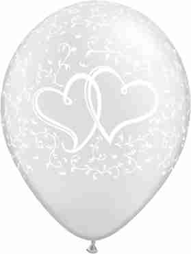 Entwined Hearts Pearl White Latex Round 11in/27.5cm